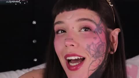 Snapshot of daarlene chatting on February 8, 2025, 1:43 am Darlene online show from February 8, 2025, 1:43 am