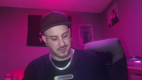 Snapshot of dabirdfree chatting on December 8, 2024, 3:45 pm Destroyer online show from December 8, 2024, 3:45 pm