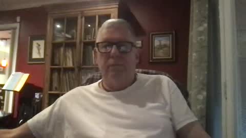 Snapshot of daddycok4 chatting on March 4, 2025, 9:43 pm DaddyCok4 online show from March 4, 2025, 9:43 pm