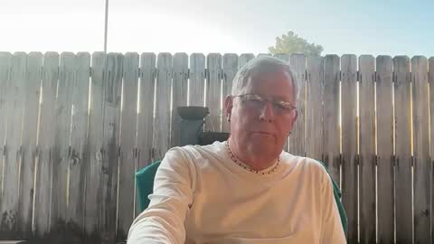 Snapshot of daddycok4 chatting on October 16, 2025, 12:39 pm DaddyCok4 online show from October 16, 2025, 12:39 pm