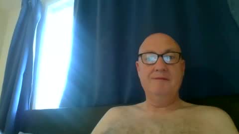 Snapshot of daddyhere4uall6 chatting on October 21, 2025, 7:09 am daddyhere4uall6 online show from October 21, 2025, 7:09 am