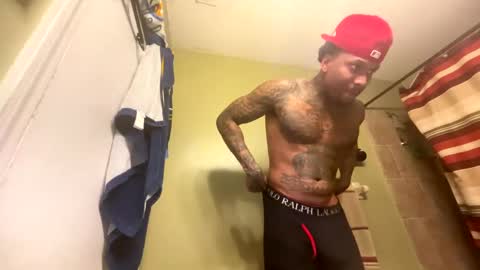 Snapshot of daddyjanimal chatting on October 20, 2025, 4:46 am sexy tatted king bbc online show from October 20, 2025, 4:46 am