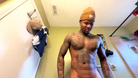 Snapshot of daddyjanimal chatting on October 26, 2025, 1:28 pm sexy tatted king bbc online show from October 26, 2025, 1:28 pm