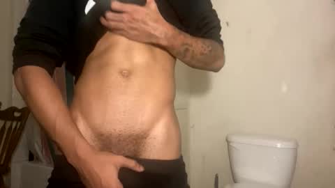 Snapshot of daddylongyk chatting on November 17, 2025, 10:04 pm daddylongyk online show from November 17, 2025, 10:04 pm