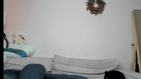 Snapshot of daenery_ chatting on January 13, 2025, 3:23 am daenery_ online show from January 13, 2025, 3:23 am