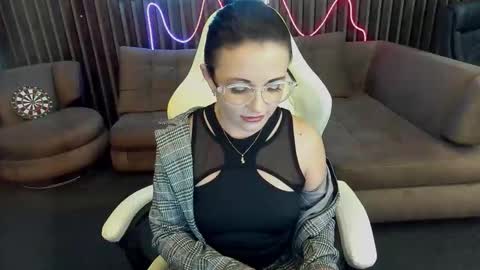 Dafni Mon online show from September 19, 2025, 5:42 am