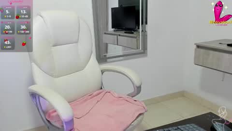 Snapshot of dahian_carter chatting on October 1, 2025, 12:11 pm Dahian online show from October 1, 2025, 12:11 pm