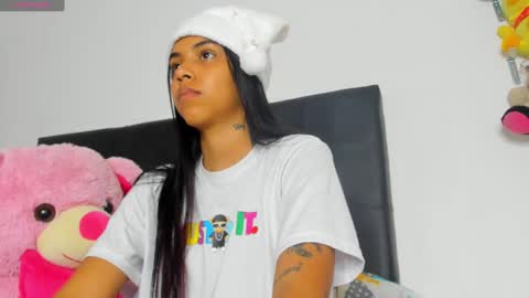 Snapshot of dahiangomezz chatting on December 6, 2024, 9:02 pm online show from December 6, 2024, 9:02 pm