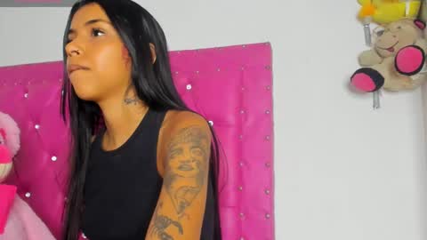 Snapshot of dahiangomezz chatting on December 13, 2024, 2:38 pm online show from December 13, 2024, 2:38 pm