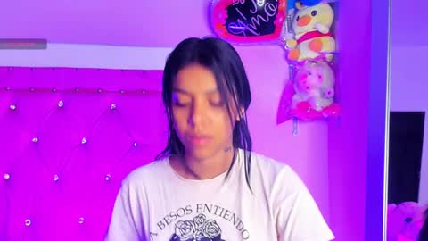 Snapshot of dahiangomezz chatting on February 9, 2025, 8:22 am online show from February 9, 2025, 8:22 am