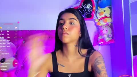 Snapshot of dahiangomezz chatting on February 19, 2025, 11:49 am online show from February 19, 2025, 11:49 am