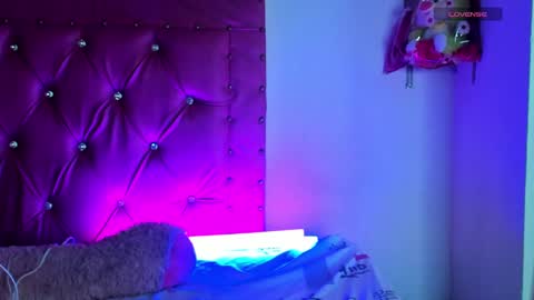 Snapshot of dahiangomezz chatting on March 6, 2025, 8:19 am online show from March 6, 2025, 8:19 am