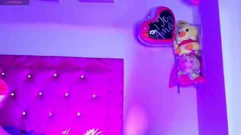 Snapshot of dahiangomezz chatting on March 11, 2025, 9:45 am online show from March 11, 2025, 9:45 am