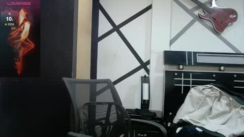 Snapshot of daimon_rock01 chatting on September 29, 2025, 5:56 am felipe online show from September 29, 2025, 5:56 am