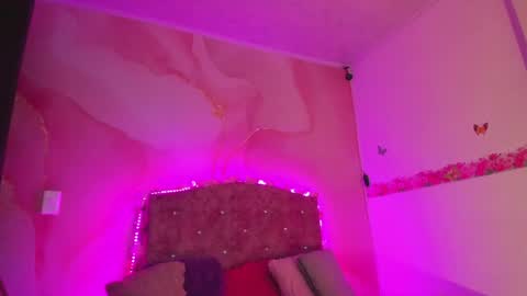 Snapshot of daisy__rose chatting on December 27, 2024, 2:36 am Dai online show from December 27, 2024, 2:36 am