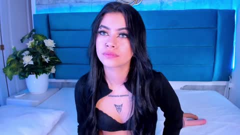 Snapshot of dakottahill chatting on January 29, 2025, 1:49 pm   online show from January 29, 2025, 1:49 pm