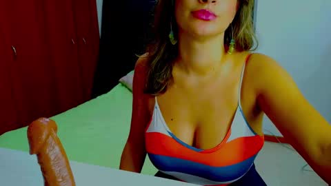 Snapshot of dalila_sexxx chatting on September 10, 2025, 4:34 am Dalila online show from September 10, 2025, 4:34 am