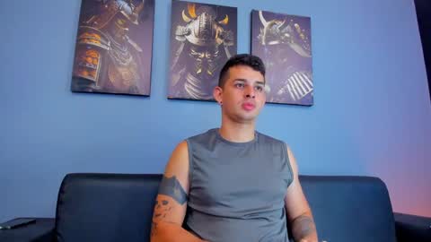 Snapshot of damian__oliver chatting on February 12, 2025, 3:29 am Damian Oliver online show from February 12, 2025, 3:29 am