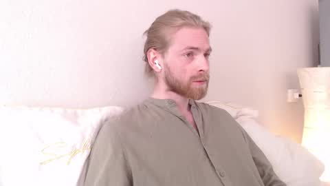 Snapshot of damien_diamond chatting on October 20, 2025, 8:04 am damien_diamond online show from October 20, 2025, 8:04 am