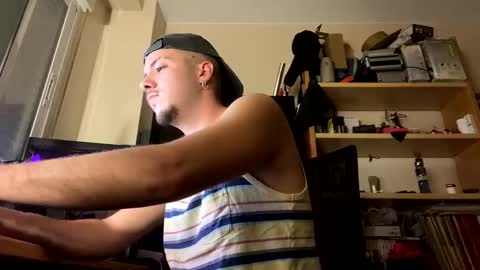 Snapshot of damncore chatting on October 27, 2025, 3:38 pm damncore online show from October 27, 2025, 3:38 pm