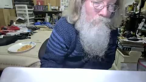 Snapshot of danagm chatting on December 6, 2024, 3:52 am Dana online show from December 6, 2024, 3:52 am