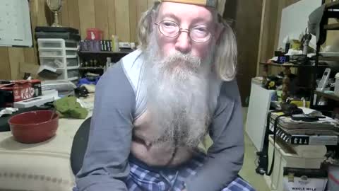 Snapshot of danagm chatting on December 18, 2024, 5:21 pm Dana online show from December 18, 2024, 5:21 pm