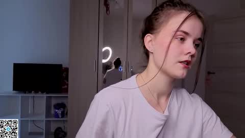 Snapshot of dangerouss_lady chatting on September 14, 2025, 8:02 am Eva online show from September 14, 2025, 8:02 am