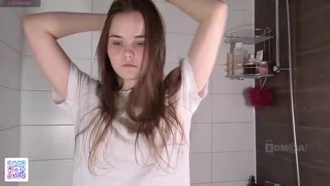 Snapshot of dangerouss_lady chatting on October 31, 2025, 3:46 pm Eva online show from October 31, 2025, 3:46 pm