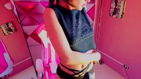 Snapshot of dani_dream chatting on September 16, 2025, 1:56 pm dani_dream online show from September 16, 2025, 1:56 pm