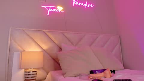 Snapshot of dani_skinny_ chatting on February 13, 2025, 9:49 pm Hi I am Dani online show from February 13, 2025, 9:49 pm