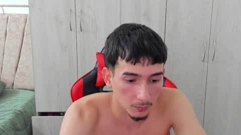 Snapshot of daniel_443 chatting on October 2, 2025, 1:01 am DANIEL online show from October 2, 2025, 1:01 am