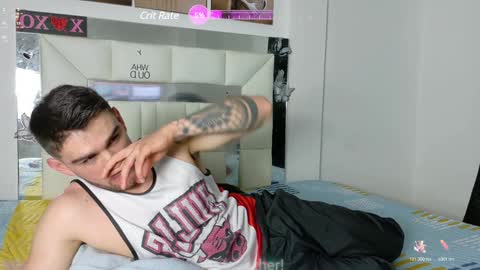 Snapshot of daniel_ova chatting on December 23, 2024, 11:39 pm Sexy Dani online show from December 23, 2024, 11:39 pm
