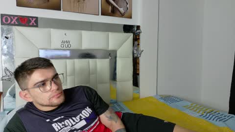 Snapshot of daniel_ova chatting on January 29, 2025, 2:32 pm Sexy Dani online show from January 29, 2025, 2:32 pm