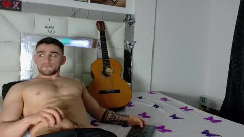Snapshot of daniel_ova chatting on March 3, 2025, 5:18 pm Sexy Dani online show from March 3, 2025, 5:18 pm