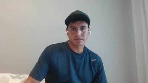 Snapshot of daniel_surfer chatting on December 23, 2024, 11:14 am Daniel  online show from December 23, 2024, 11:14 am