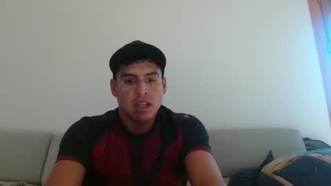 Snapshot of daniel_surfer chatting on December 25, 2024, 1:30 pm Daniel  online show from December 25, 2024, 1:30 pm