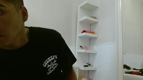 Snapshot of daniel_surfer chatting on October 26, 2025, 11:16 am Daniel  online show from October 26, 2025, 11:16 am