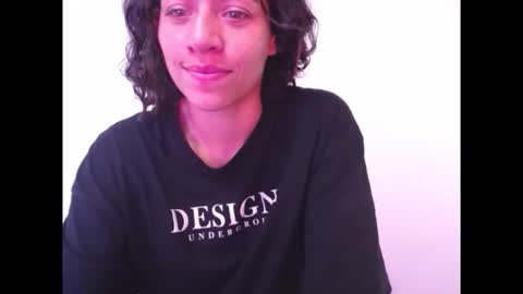 danielarivasth online show from October 23, 2025, 6:13 am