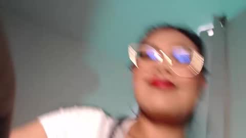 Snapshot of daniela_valencia chatting on September 18, 2025, 5:48 pm Lucia online show from September 18, 2025, 5:48 pm