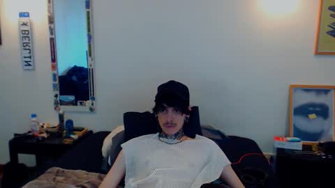 Snapshot of daniiwin chatting on October 28, 2025, 9:28 pm danii online show from October 28, 2025, 9:28 pm