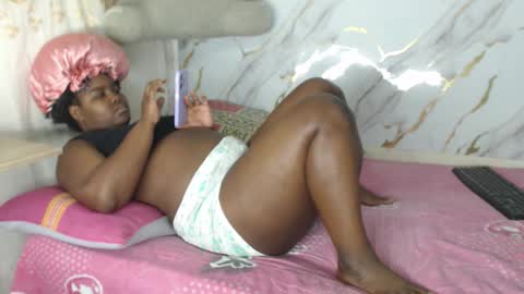 Snapshot of danisha99 chatting on November 12, 2025, 5:13 pm INSTAGRAM Minni Moom online show from November 12, 2025, 5:13 pm