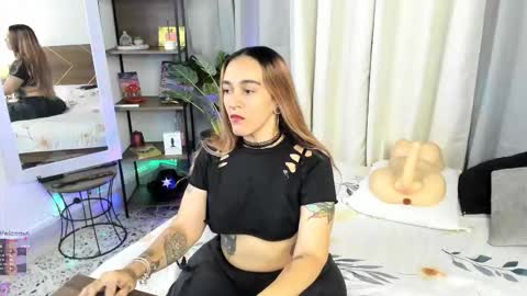 Snapshot of danna__castle chatting on September 29, 2025, 12:16 am Dannacastle online show from September 29, 2025, 12:16 am