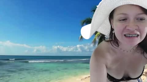 Snapshot of dannatiny chatting on January 8, 2025, 3:28 pm Danna online show from January 8, 2025, 3:28 pm