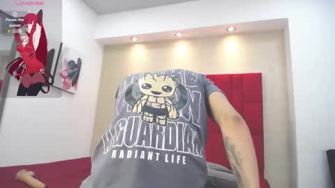 Snapshot of danny__santoro chatting on October 6, 2025, 1:08 pm Danny online show from October 6, 2025, 1:08 pm