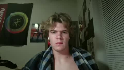 Snapshot of dannybush chatting on September 12, 2025, 2:11 am dannybush online show from September 12, 2025, 2:11 am