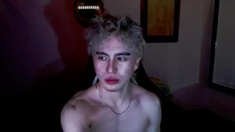 Snapshot of danteobscuro chatting on November 17, 2025, 4:18 am danteobscuro online show from November 17, 2025, 4:18 am