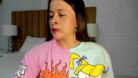 Snapshot of daphne81_ chatting on February 12, 2025, 8:27 am Daphne online show from February 12, 2025, 8:27 am