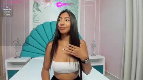 Snapshot of daphne_fox_ chatting on February 18, 2025, 2:27 am Daphne  online show from February 18, 2025, 2:27 am