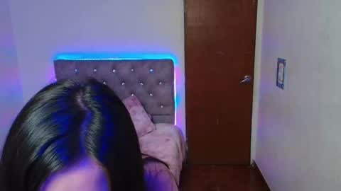 Snapshot of daphnepurple chatting on December 19, 2024, 12:23 pm DAPHNE online show from December 19, 2024, 12:23 pm