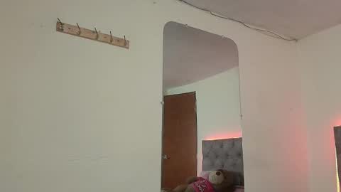 Snapshot of daphnepurple chatting on January 8, 2025, 5:48 pm DAPHNE online show from January 8, 2025, 5:48 pm